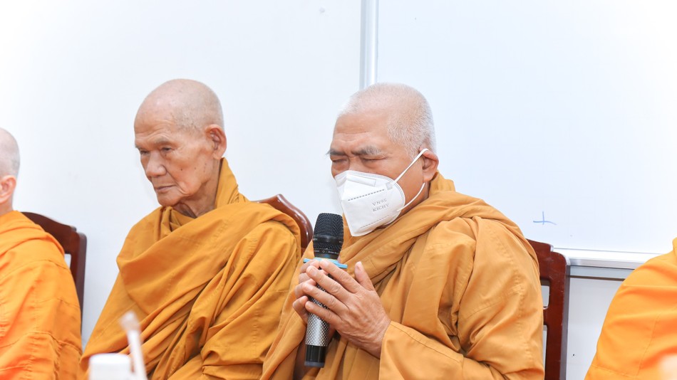 Hòa thượng Thích Giác Toàn ban huấn từ