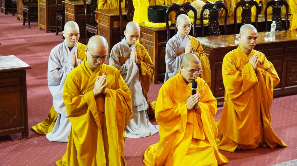 Tăng Ni sinh tác bạch khánh tuế chư tôn đức Tăng Ni sinh tác bạch khánh tuế chư tôn đức