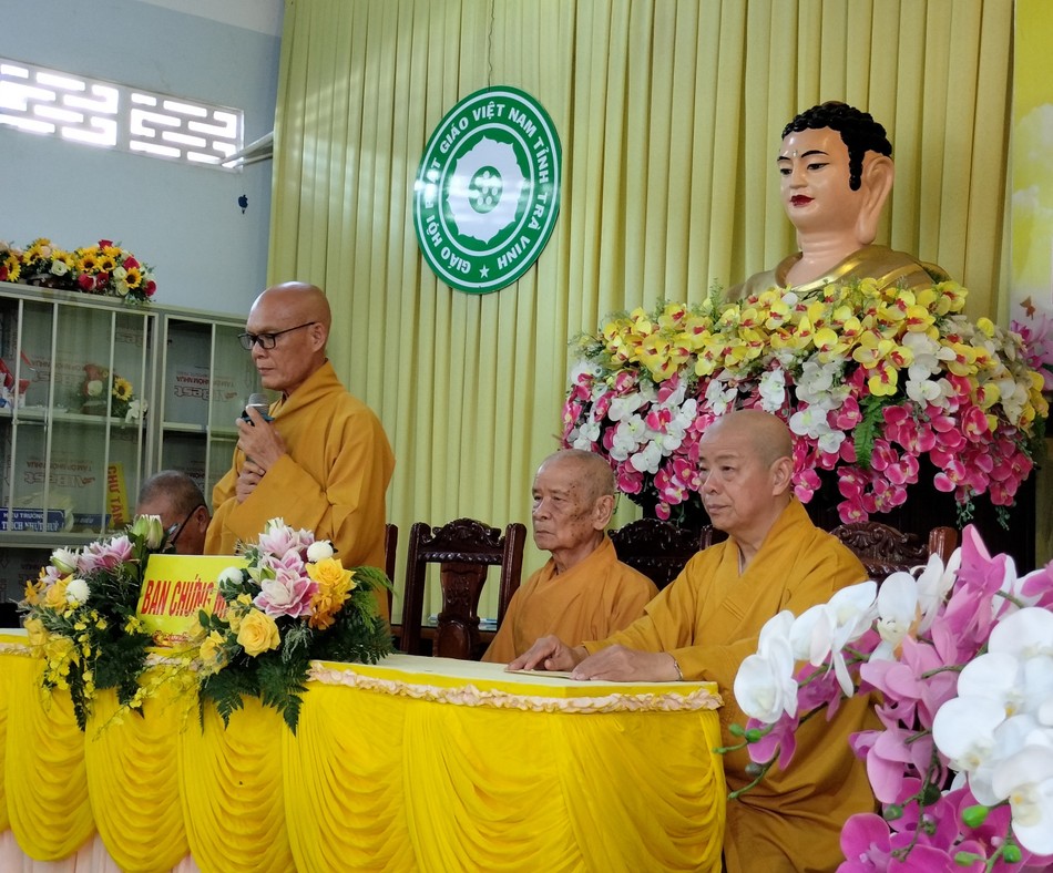 Hòa thượng Thích Tâm Linh ban đạo từ