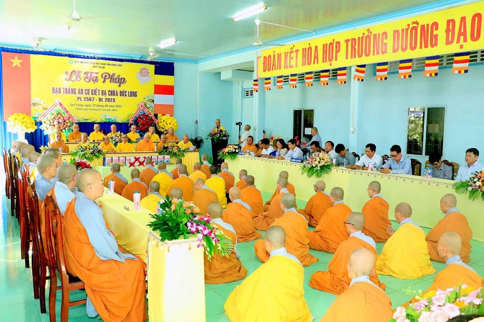 Quang cảnh buổi lễ Quang cảnh buổi lễ