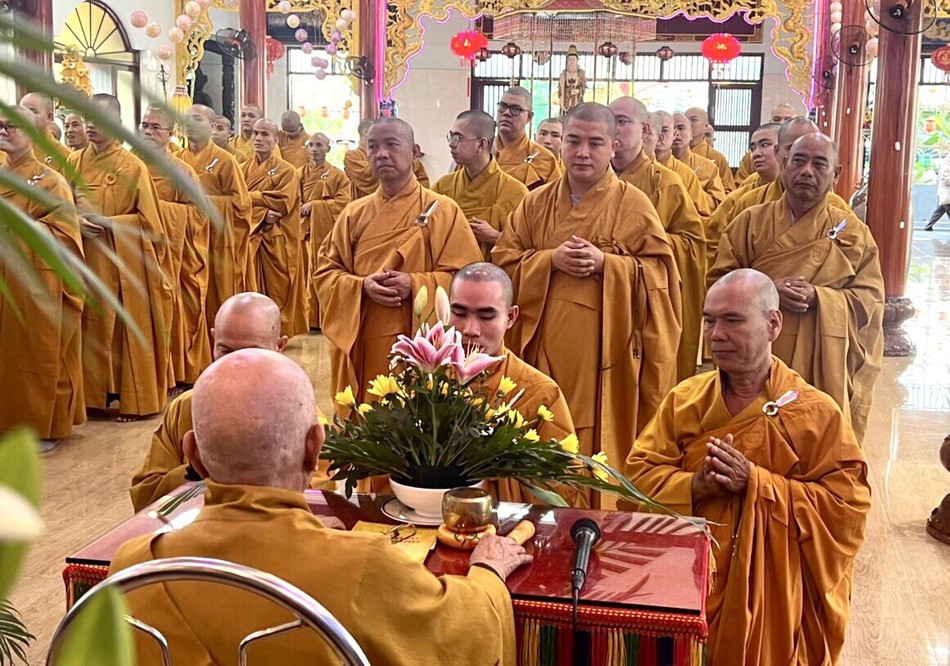 Chư Tăng hành giả tuần tự theo hạ lạp tác pháp Tự tứ Chư Tăng hành giả tuần tự theo hạ lạp tác pháp Tự tứ