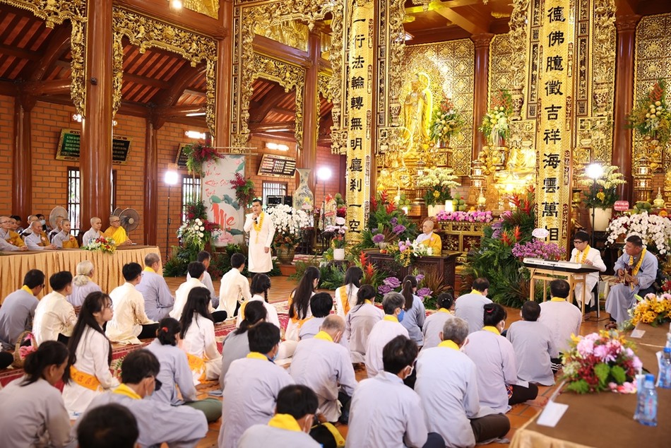 Quang cảnh buổi lễ Quang cảnh buổi lễ