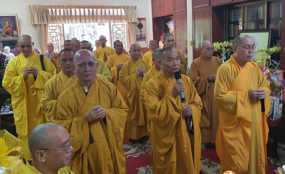 Chư tôn đức niêm hương tưởng niệm Chư tôn đức niêm hương tưởng niệm