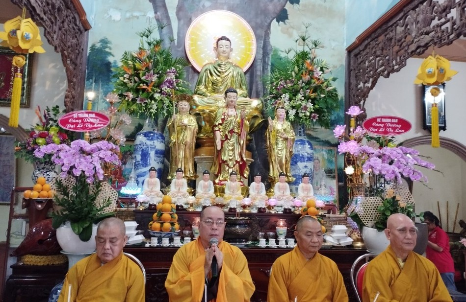 Thượng tọa Thích Đạt Đức ban đạo từ Thượng tọa Thích Đạt Đức ban đạo từ