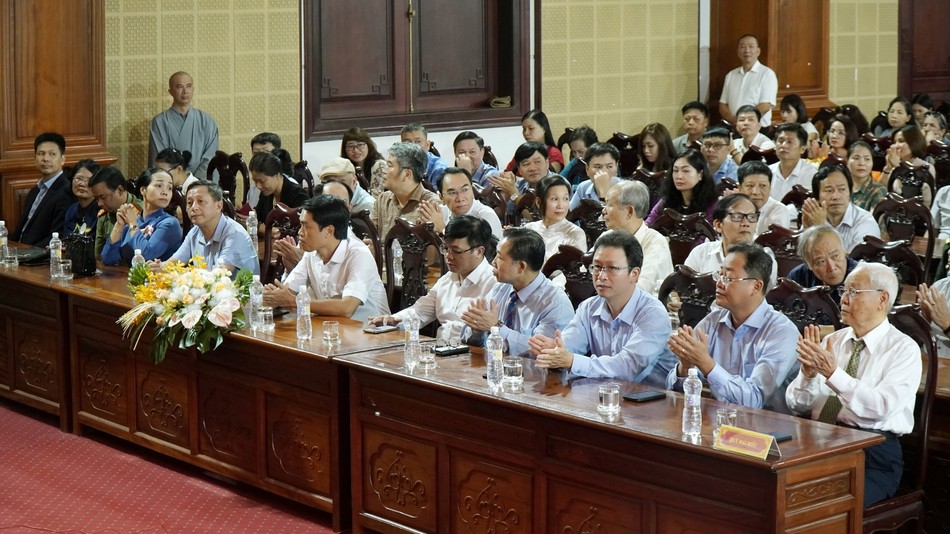 Đại biểu tham dự Đại biểu tham dự