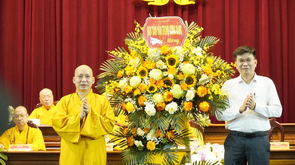 Lẵng hoa chúc mừng của Ban Dân vận T.Ư Đảng Lẵng hoa chúc mừng của Ban Dân vận T.Ư Đảng