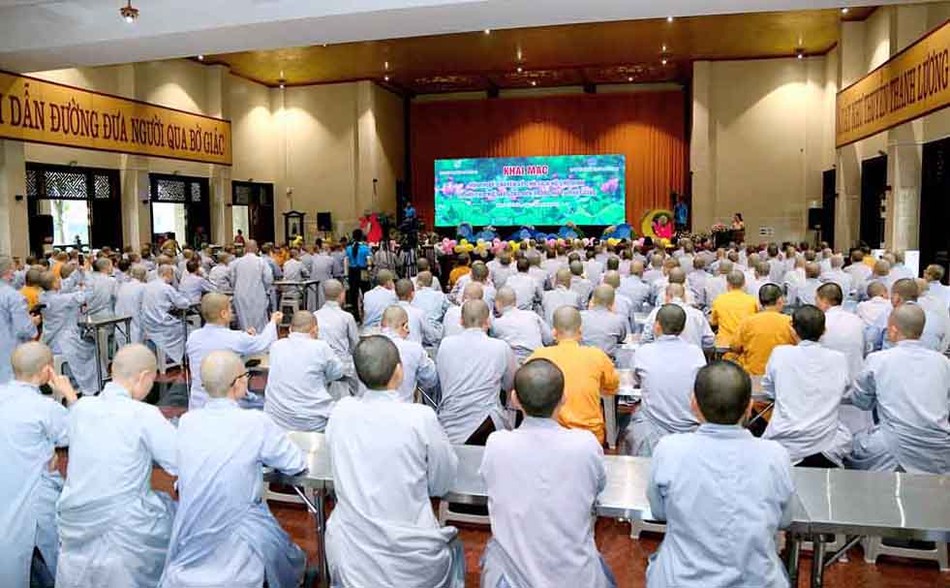 Quang cảnh ngày hội Quang cảnh ngày hội
