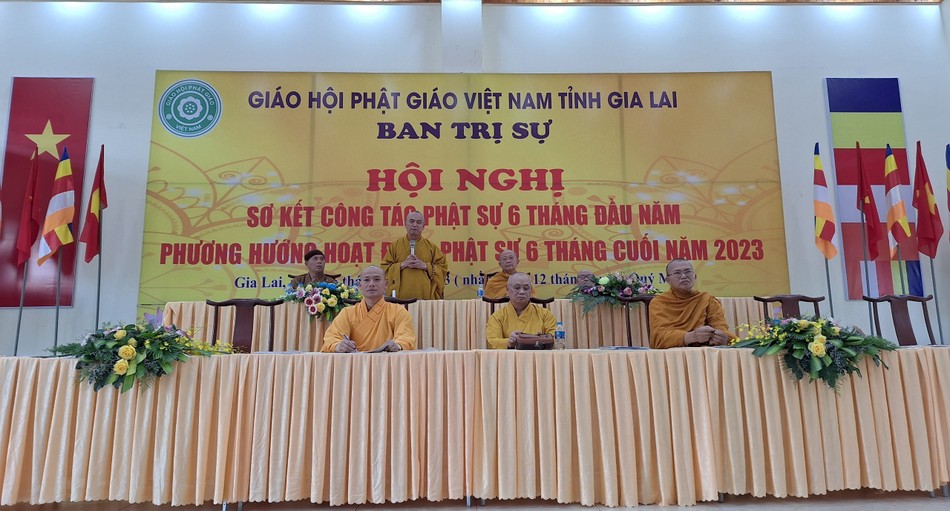Hòa thượng Thích Từ Vân phát biểu khai mạc Hòa thượng Thích Từ Vân phát biểu khai mạc