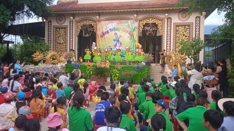 Tiết mục văn nghệ mừng Tết Trung thu Tiết mục văn nghệ mừng Tết Trung thu