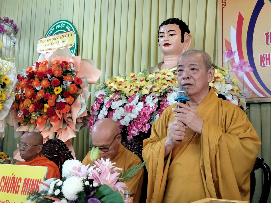 Hòa thượng Thích Trí Minh khuyến tấn Tăng Ni sinh Hòa thượng Thích Trí Minh khuyến tấn Tăng Ni sinh