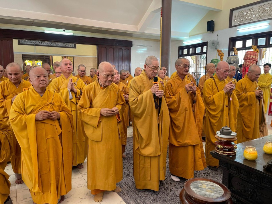 Nhất tâm cầu nguyện Giác linh Trưởng lão Hoà thượng Thích Tắc An cao đăng thượng phẩm