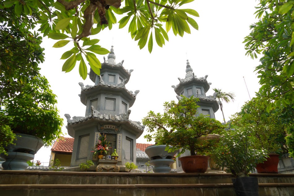 Bảo tháp cố Ni trưởng Thích nữ Diệu Hạnh trong khuôn viên chùa Bảo Thắng