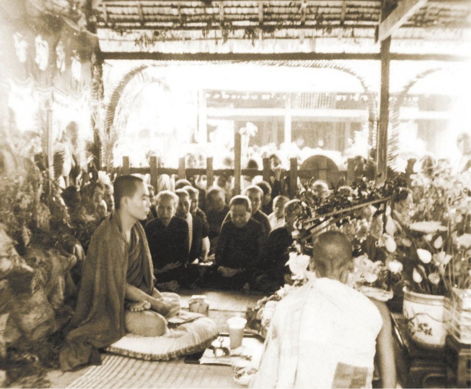 Tổ sư Minh Đăng Quang thuyết pháp cho cư sĩ Tổ sư Minh Đăng Quang thuyết pháp cho cư sĩ