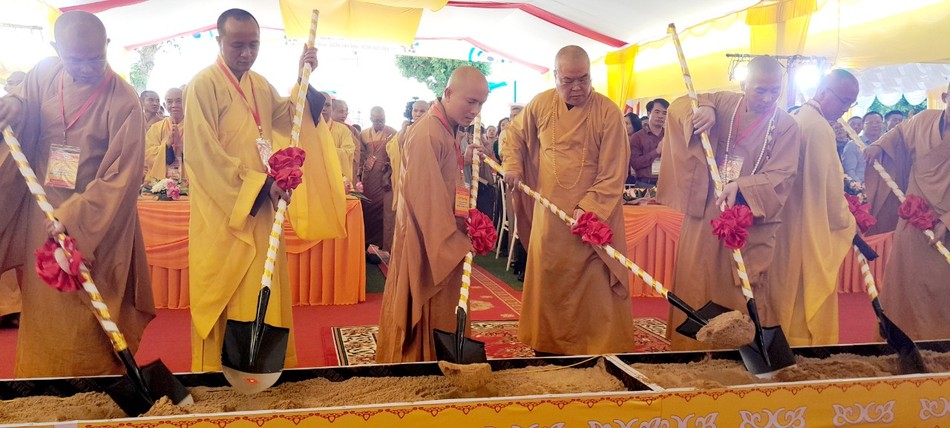 Chính thức động thổ khởi công xây dựng chùa Bốn