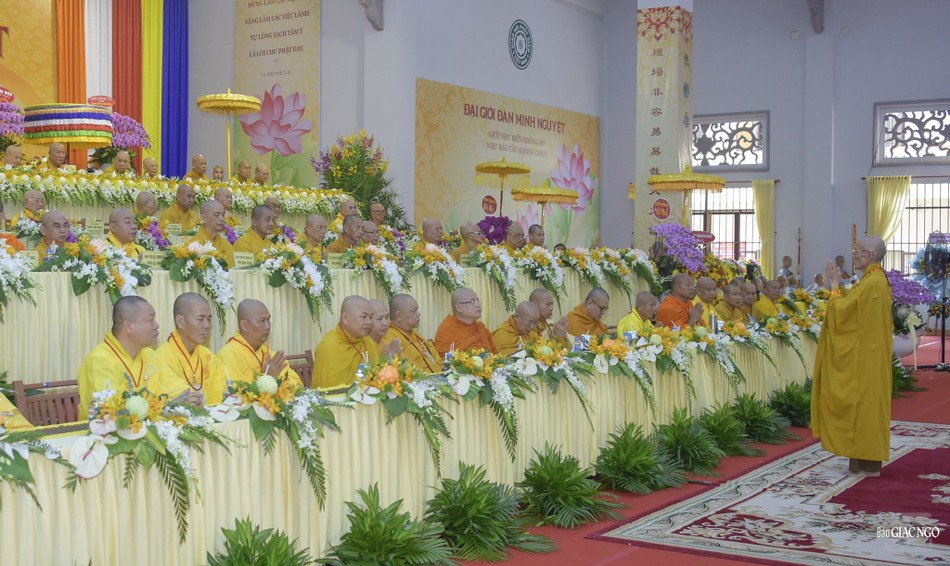Hòa thượng Thích Huệ Trí tác bạch tri ân Hòa thượng Thích Huệ Trí tác bạch tri ân