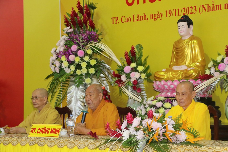 Hòa thượng Thích Nhật Quang ban đạo từ