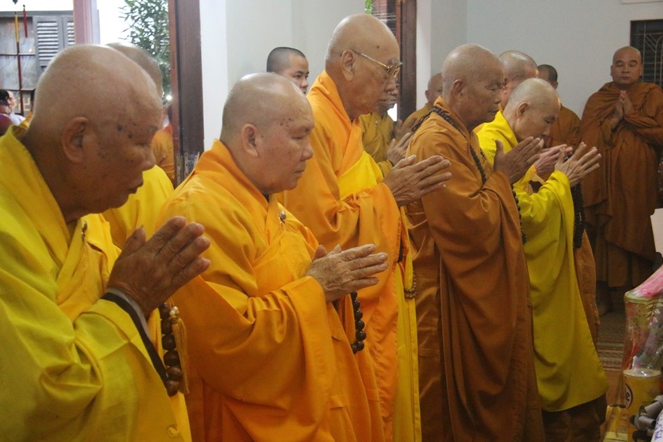 Chư tôn đức tưởng niệm, cầu nguyện Giác linh Hòa thượng cao đăng Phật quốc Chư tôn đức tưởng niệm, cầu nguyện Giác linh Hòa thượng cao đăng Phật quốc