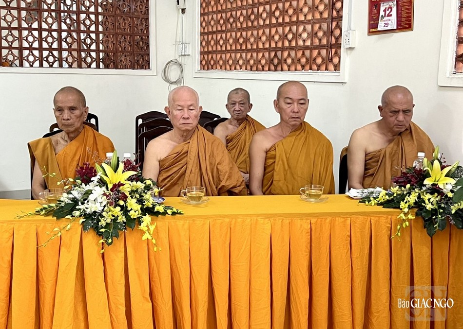 Hội đồng Giới sư Tăng