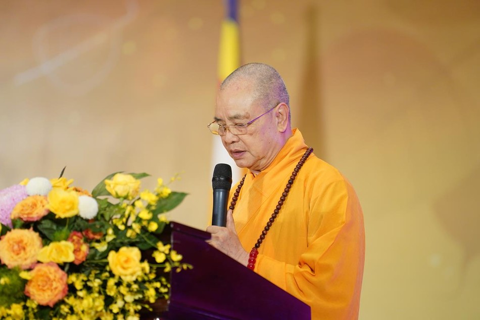 Hòa thượng Thích Huệ Phước phát biểu khai mạc