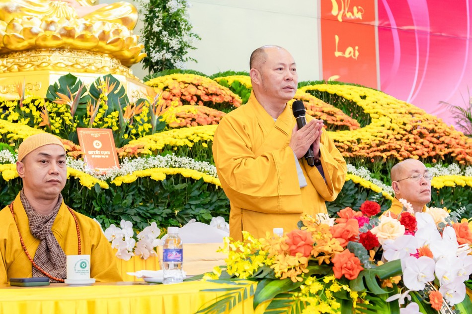 Thượng tọa Thích Tâm Định ban đạo từ Thượng tọa Thích Tâm Định ban đạo từ