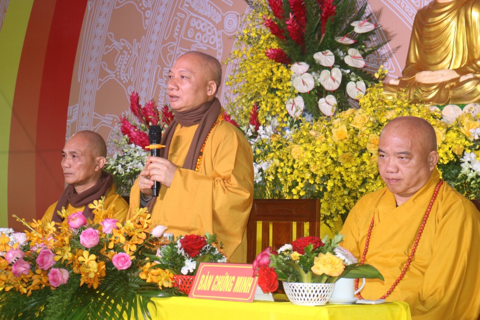 Thượng tọa Thích Chiếu Tuệ ban đạo từ