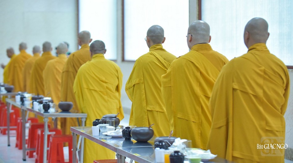 Có 71 hành giả tham dự Khóa huân tu tập trung Phật lịch 2567