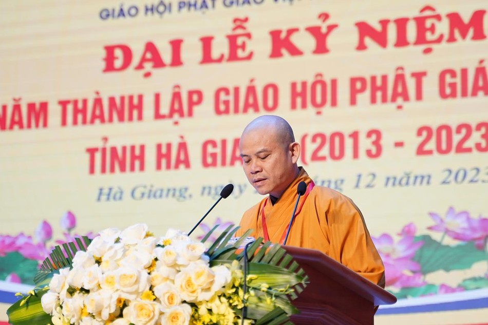 Đại đức Thích Nguyên Toàn phát biểu khai mạc