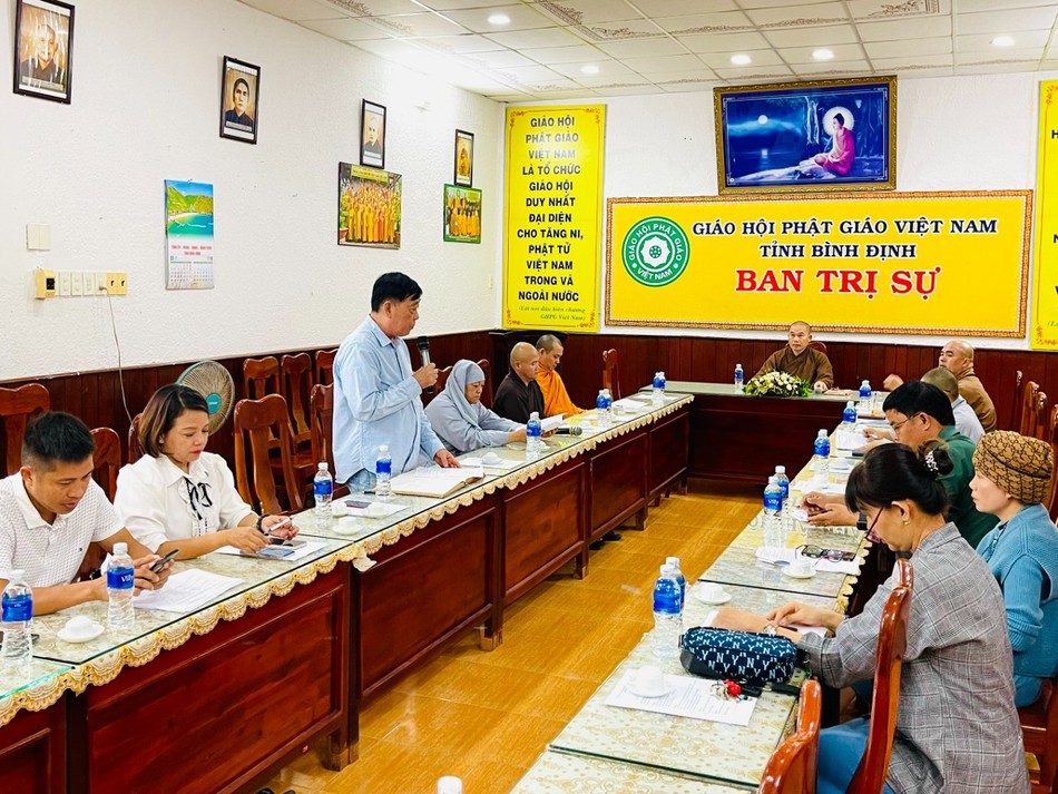 Cư sĩ Thiện Hải thông qua báo cáo hoạt động Phật sự năm 2023 của Ban Từ thiện xã hội Phật giáo tỉnh Bình Định Cư sĩ Thiện Hải thông qua báo cáo hoạt động Phật sự năm 2023 của Ban Từ thiện xã hội Phật giáo tỉnh Bình Định
