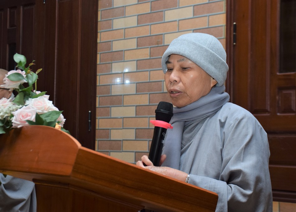 Ni trưởng Thích nữ Thông Mẫn phát biểu