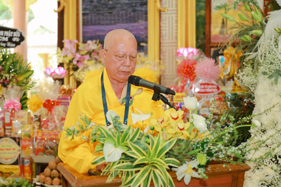 Hòa thượng Thích Tôn Quảng cung tuyên tiểu sử cố Hòa thượng Thích Thiện Quang Hòa thượng Thích Tôn Quảng cung tuyên tiểu sử cố Hòa thượng Thích Thiện Quang