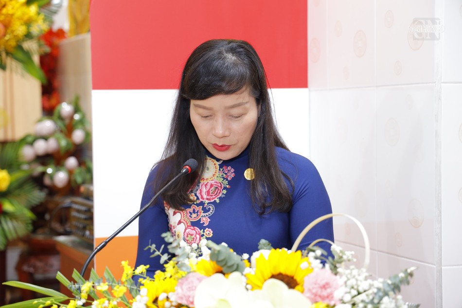 Bà Thái Thị Hồng Nga phát biểu Bà Thái Thị Hồng Nga phát biểu