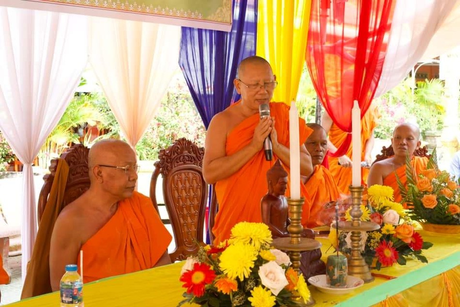 Thượng tọa Thạch Rây phát biểu tại buổi lễ Thượng tọa Thạch Rây phát biểu tại buổi lễ