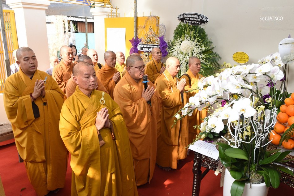 Chư tôn đức Ban Trị sự GHPGVN Q.Bình Thạnh viếng tang Trưởng lão Hòa thượng Thích Thanh Vân Chư tôn đức Ban Trị sự GHPGVN Q.Bình Thạnh viếng tang Trưởng lão Hòa thượng Thích Thanh Vân