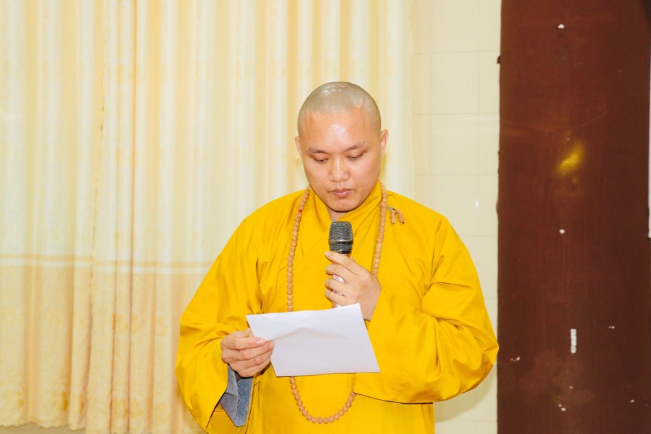 Đại đức Thích Phước Trung báo cáo thu chi Đại đức Thích Phước Trung báo cáo thu chi