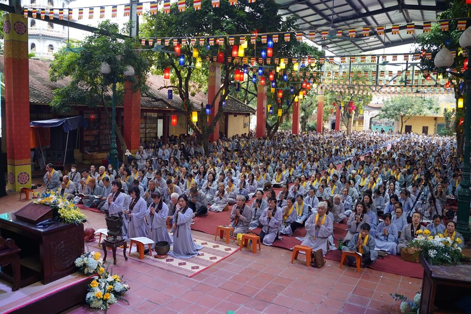 Trang nghiêm khóa lễ tụng kinh