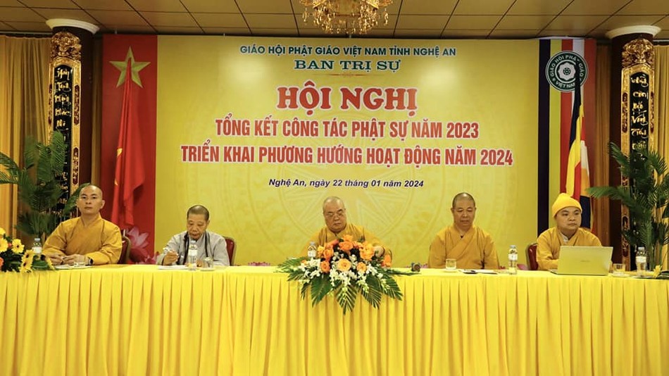 Hội nghị tổng kết Phật sự năm 2023 diễn ra tại chùa Diệc (TP.Vinh) Hội nghị tổng kết Phật sự năm 2023 diễn ra tại chùa Diệc (TP.Vinh)