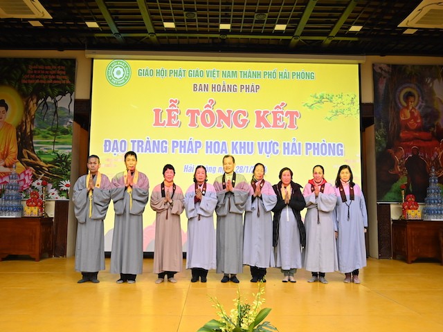 Ra mắt nhân sự Đạo tràng Pháp Hoa chùa Nam Hải năm 2024