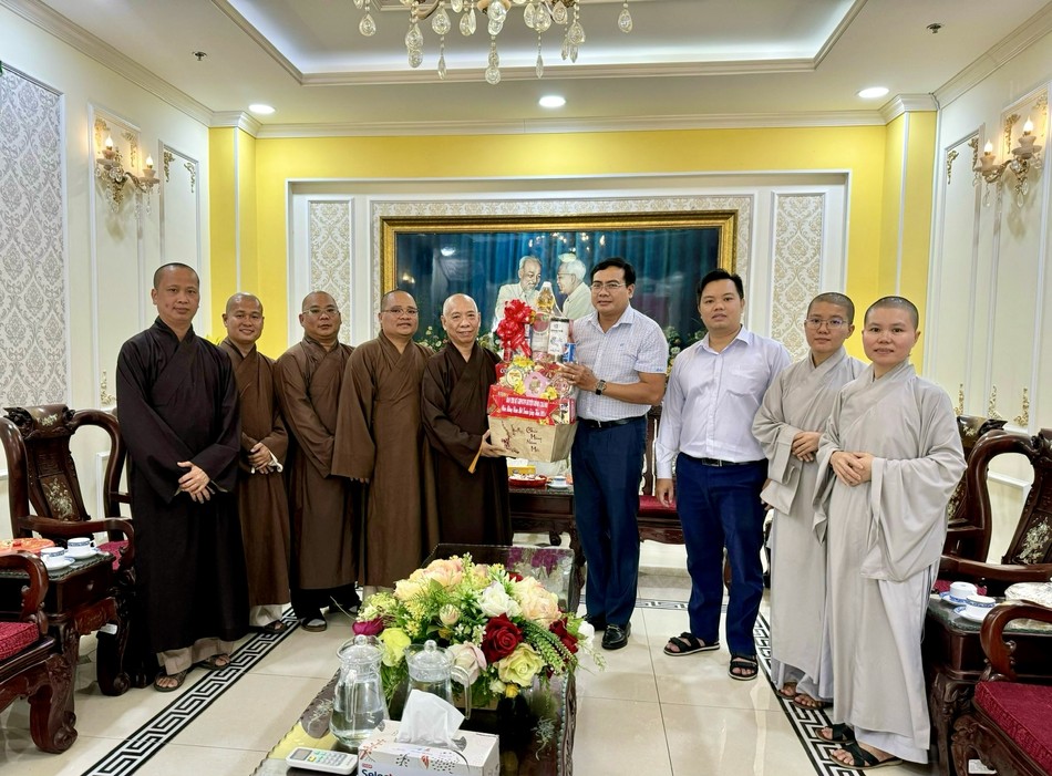 Thăm, chúc Tết lãnh đạo Ủy ban MTTQVN TP.HCM Thăm, chúc Tết lãnh đạo Ủy ban MTTQVN TP.HCM