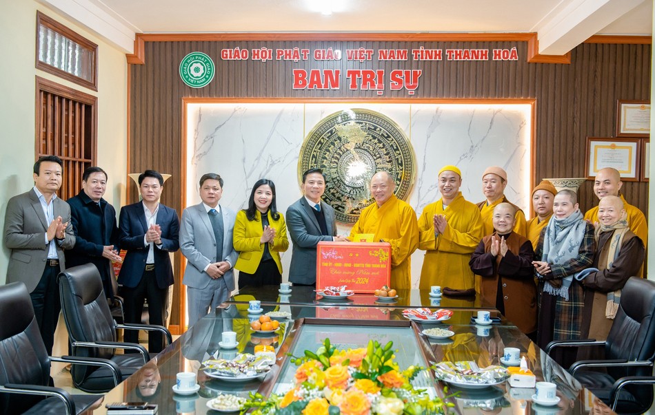 Đoàn công tác Tỉnh ủy Thanh Hóa chúc Tết Ban Trị sự GHPGVN tỉnh tại chùa Đại Bi Đoàn công tác Tỉnh ủy Thanh Hóa chúc Tết Ban Trị sự GHPGVN tỉnh tại chùa Đại Bi
