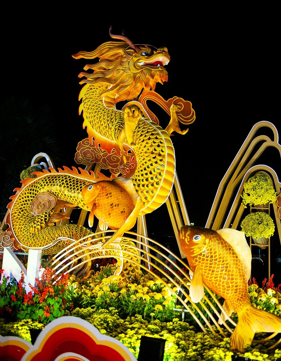 &quot;Vượt Vũ môn, cá chép hóa rồng&quot; là biểu trưng cho niềm hy vọng năm mới, Huế sẽ tiếp tục chuyển mình, phát triển và bứt phá