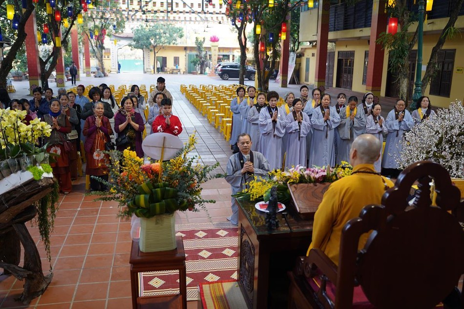 Đạo tràng Pháp Hoa Hải Phòng, Đạo tràng chùa Hoa Nghiêm (Thường Tín) do Đại đức trụ trì Thích Quảng Tín và Đạo tràng chùa Doãn (Hà Nam) do Đại đức Thích Quảng Tri hướng dẫn về lễ Phật, lễ Tổ và khánh tuế Hòa thượng nhân dịp đầu xuân