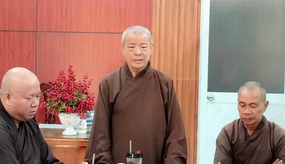 Hòa thượng Thích Trí Minh phát biểu chỉ đạo