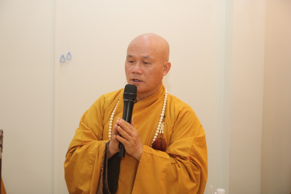 Thượng tọa Thích Giác Dũng ban đạo từ Thượng tọa Thích Giác Dũng ban đạo từ