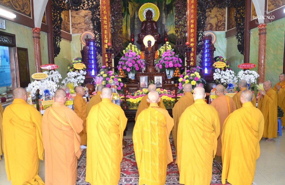 Quang cảnh buổi lễ Quang cảnh buổi lễ