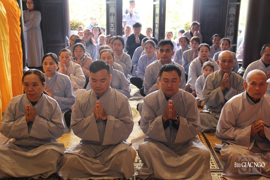 Đông đảo Phật tử về tổ đình Tường Vân dự lễ tưởng niệm Đông đảo Phật tử về tổ đình Tường Vân dự lễ tưởng niệm