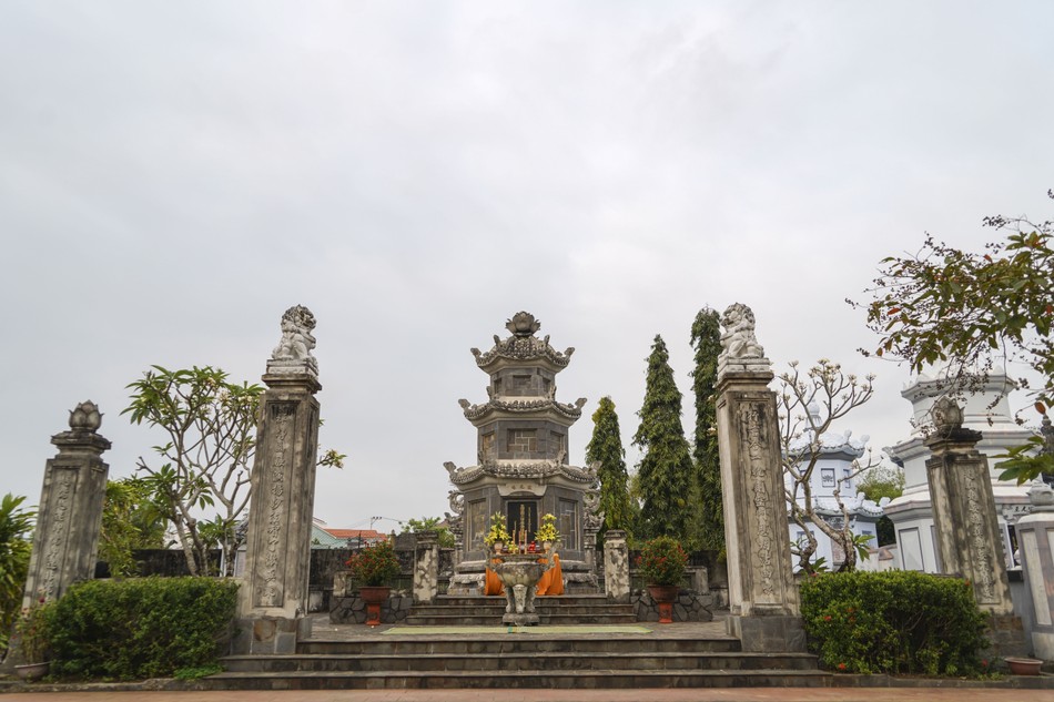 Bảo tháp Hòa thượng Thích Hạnh Thiền Bảo tháp Hòa thượng Thích Hạnh Thiền