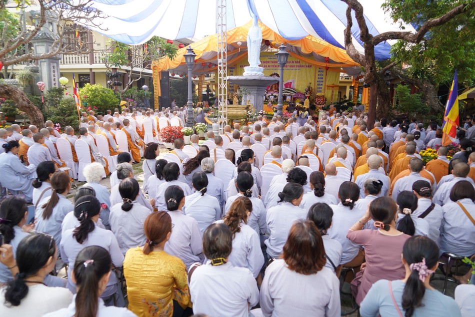 Quang cảnh buổi lễ Quang cảnh buổi lễ