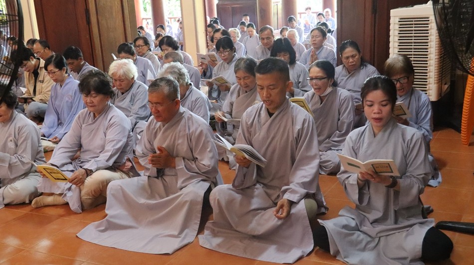 ... và Phật tử ... và Phật tử