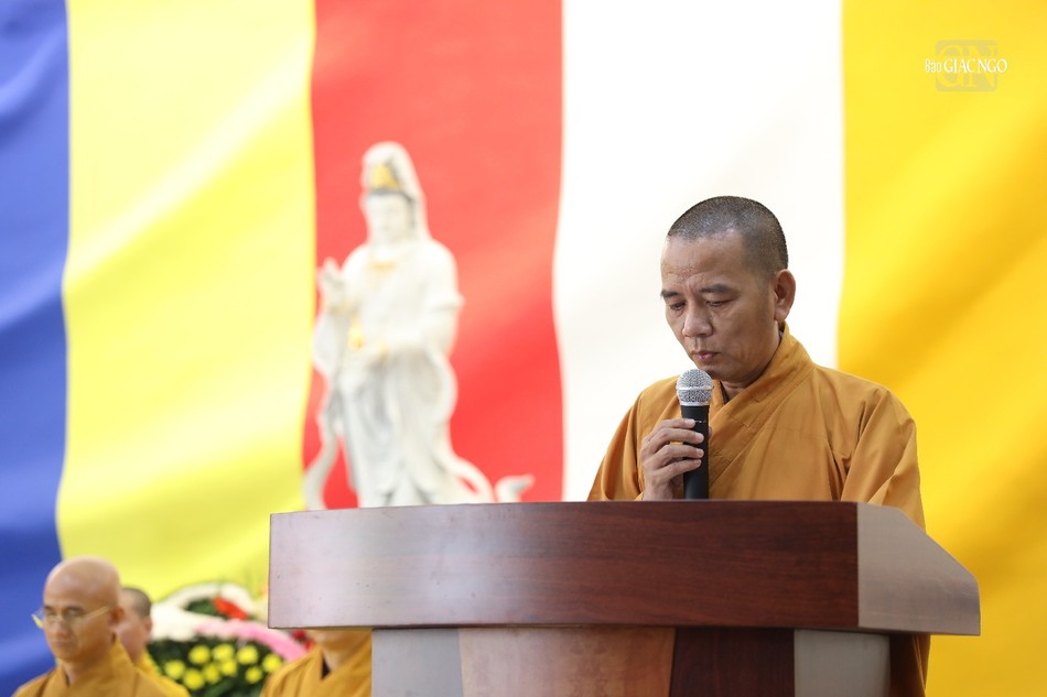 Thượng tọa Thích Minh Nhật thông qua chương trình tu học