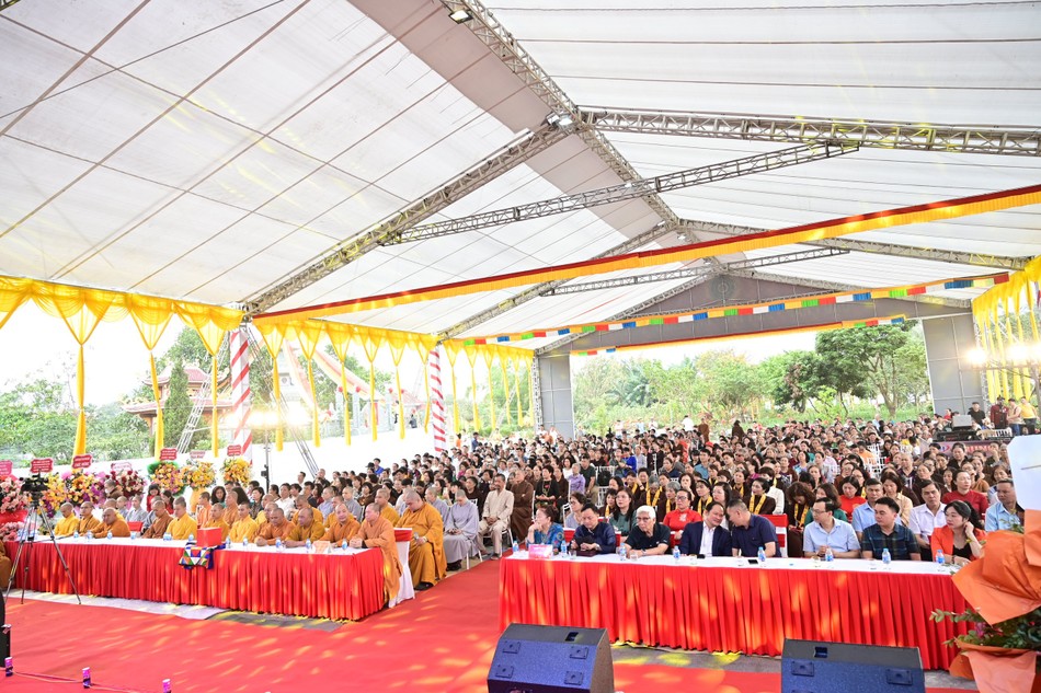 Chư Tăng Ni, đại biểu, Phật tử tham dự Chư Tăng Ni, đại biểu, Phật tử tham dự